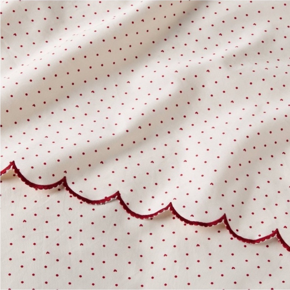 KING Threshold 400 Thread Count Scalloped Sheet Set Ivory Printed Red Dot NEW - Picture 3 of 3